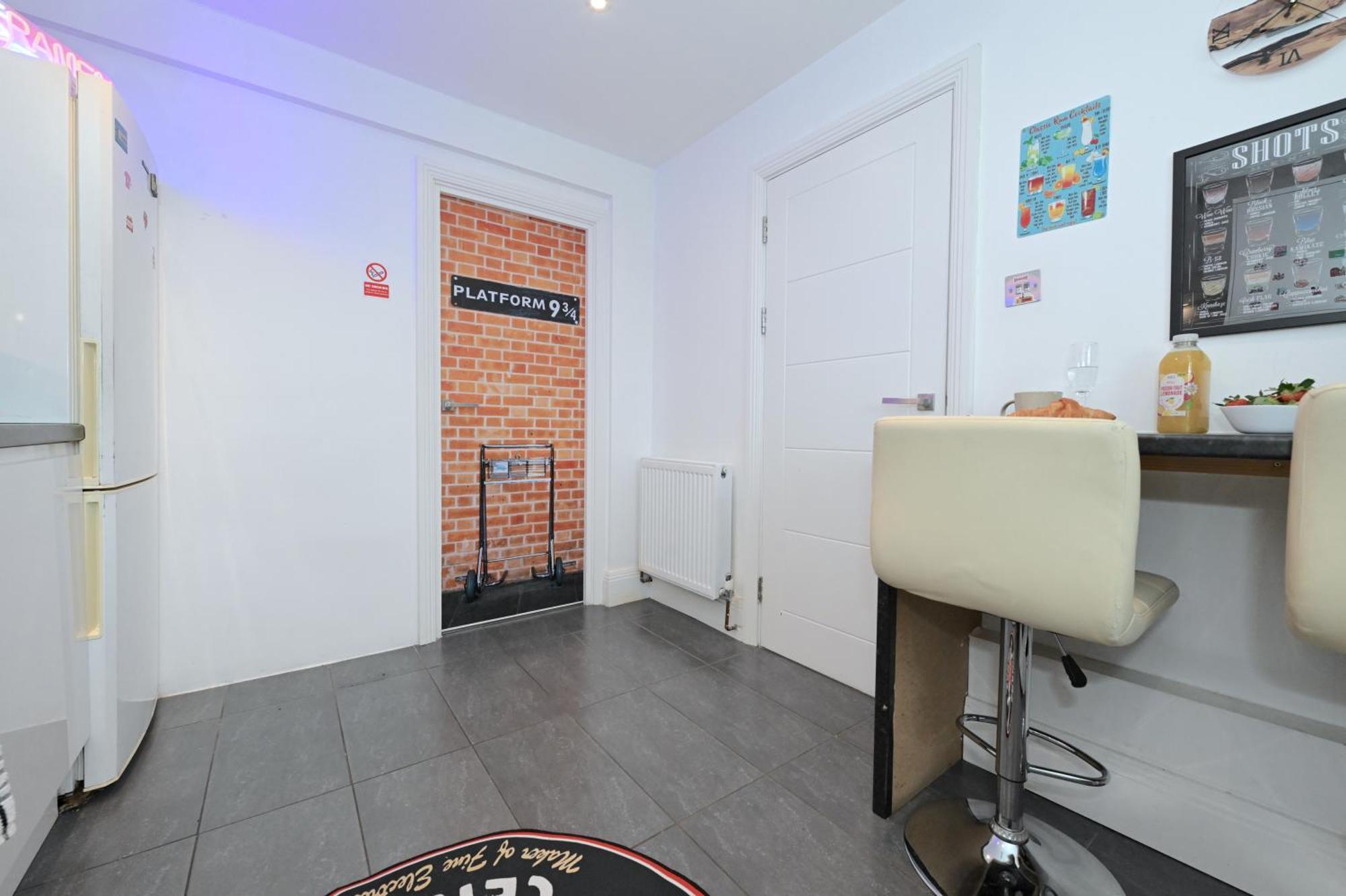 Superb 4 Bedroom Flat In The Heart Of Camden Town Londres Exterior foto