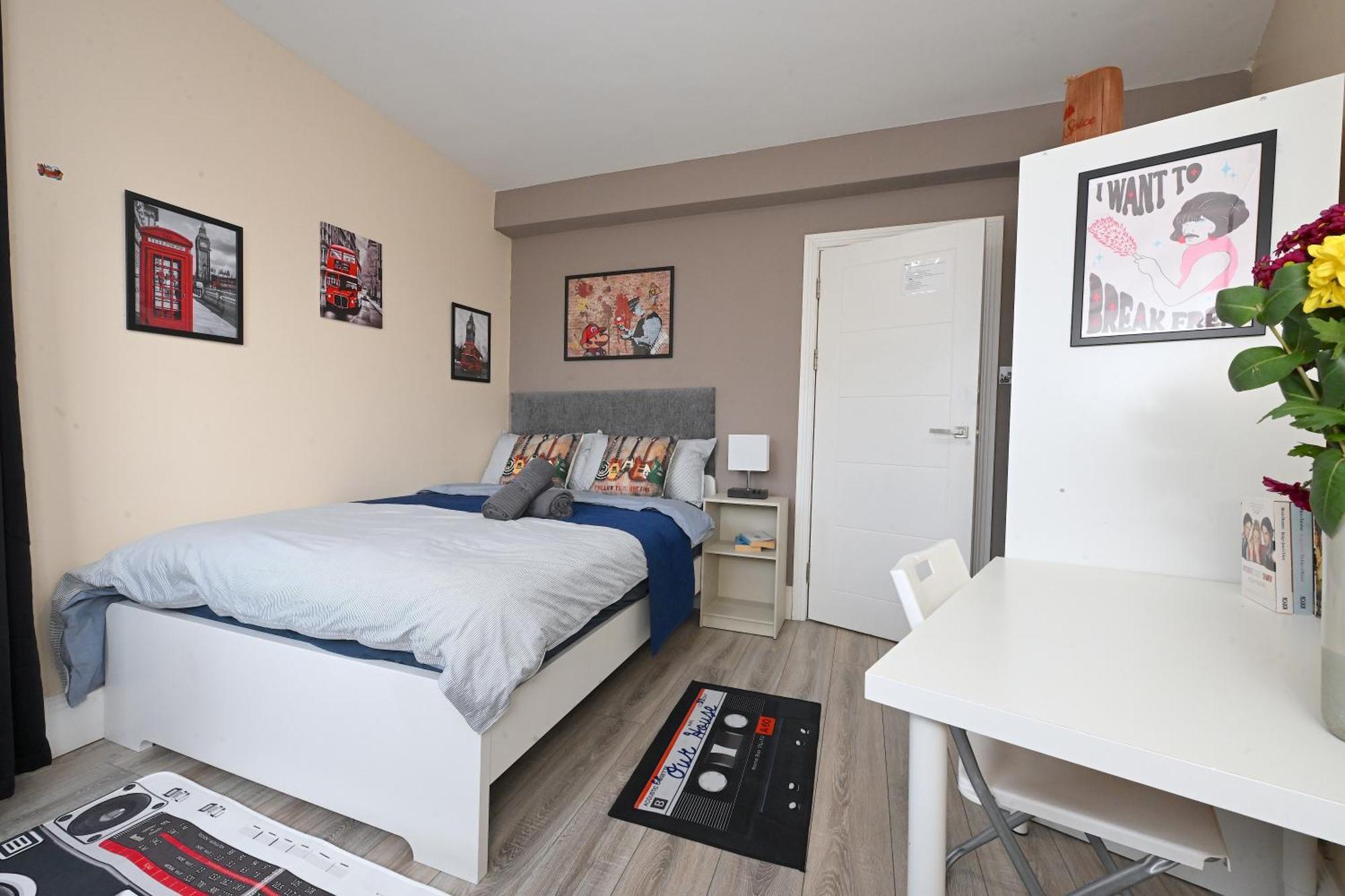 Superb 4 Bedroom Flat In The Heart Of Camden Town Londres Exterior foto