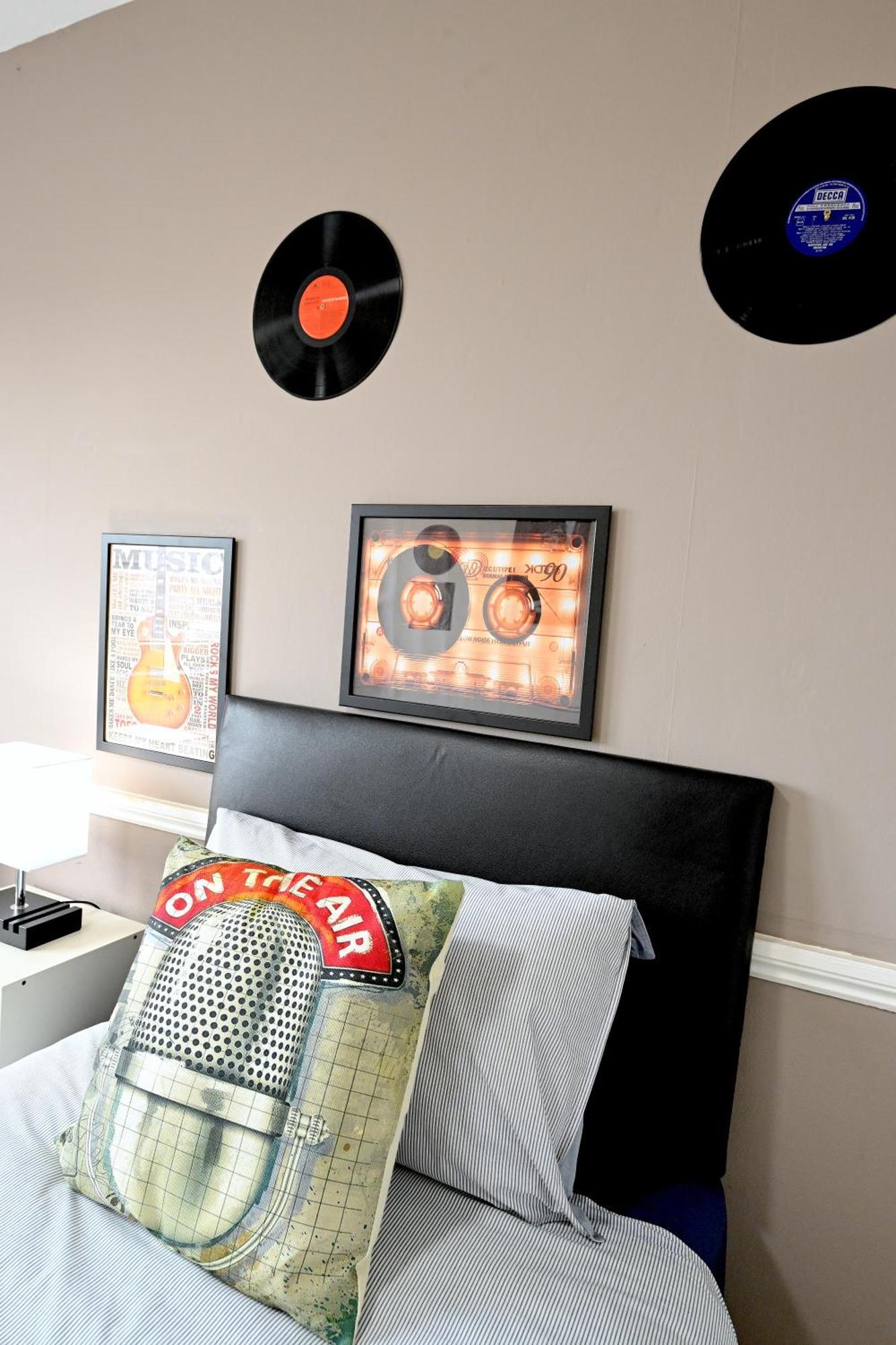 Superb 4 Bedroom Flat In The Heart Of Camden Town Londres Exterior foto